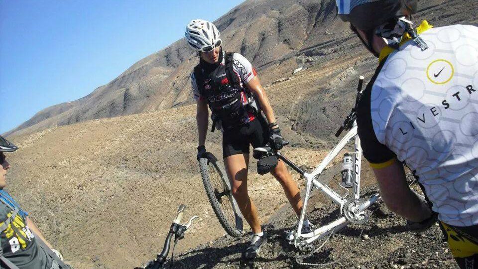 AVENTURKA TEAMBUILDING KANARSKE OSTROVY, AVENTURKA TEAMBUILDING KANARSKE OSTROVY, AVENTURKA TEAMBUILDING KANARSKE OSTROVY, teambuilding kanárske ostrovy, surf na gran canarii, tanec v las palmas, bicyklovanie na fuerteventure, gran canaria, teambuilding pod kanárskym slnkom