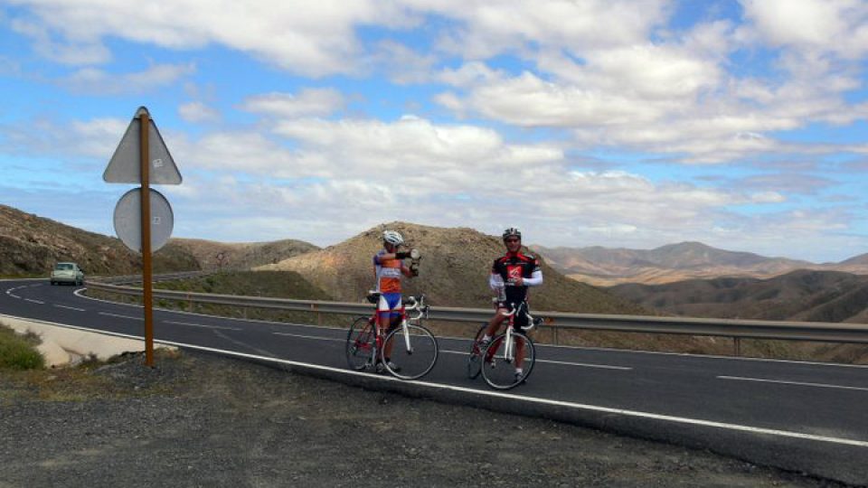 AVENTURKA TEAMBUILDING KANARSKE OSTROVY, AVENTURKA TEAMBUILDING KANARSKE OSTROVY, teambuilding kanárske ostrovy, surf na gran canarii, tanec v las palmas, bicyklovanie na fuerteventure, gran canaria, teambuilding pod kanárskym slnkom