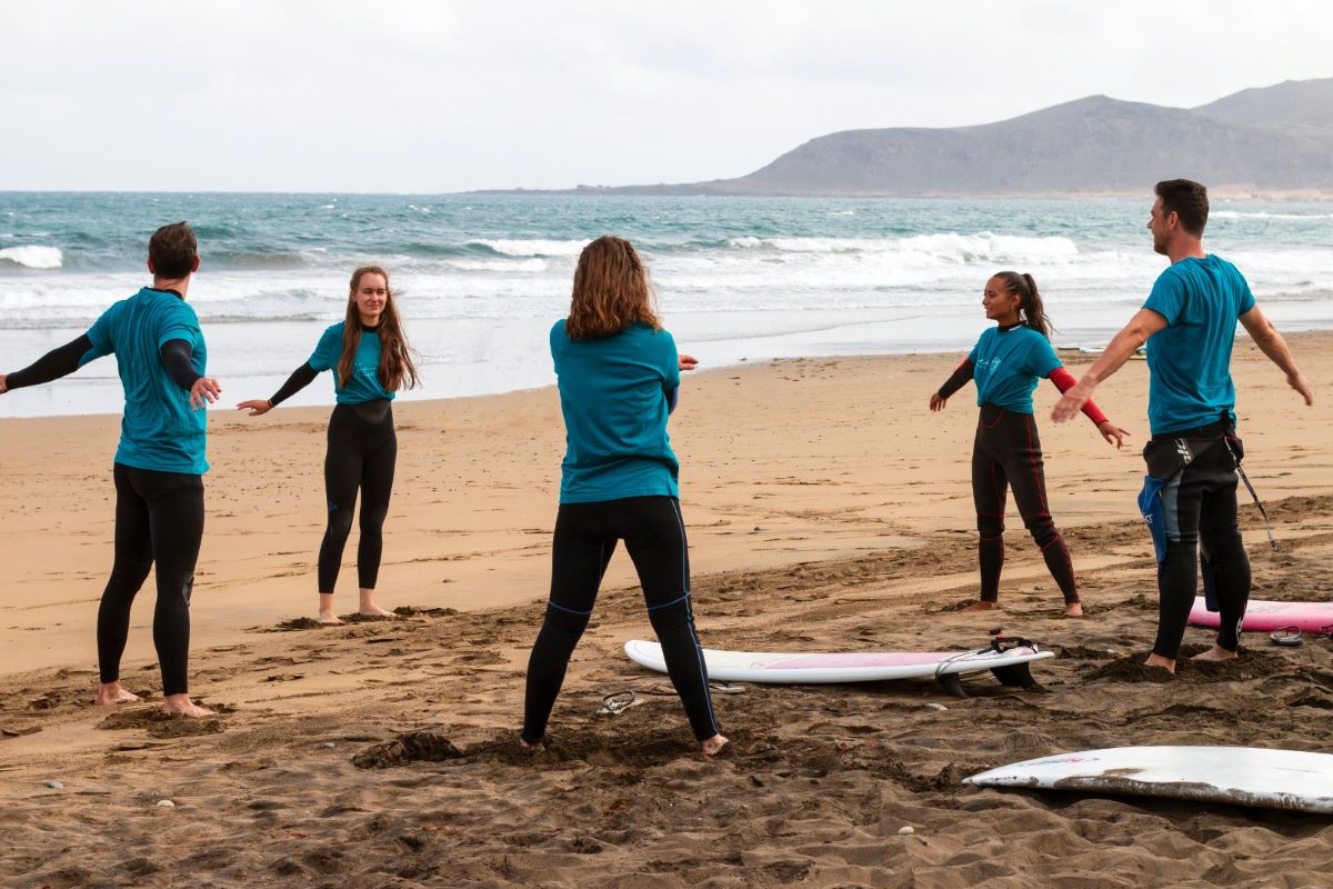 AVENTURKA TEAMBUILDING KANARSKE OSTROVY, AVENTURKA TEAMBUILDING KANARSKE OSTROVY, AVENTURKA TEAMBUILDING KANARSKE OSTROVY, teambuilding kanárske ostrovy, surf na gran canarii, tanec v las palmas, bicyklovanie na fuerteventure, gran canaria, teambuilding pod kanárskym slnkom