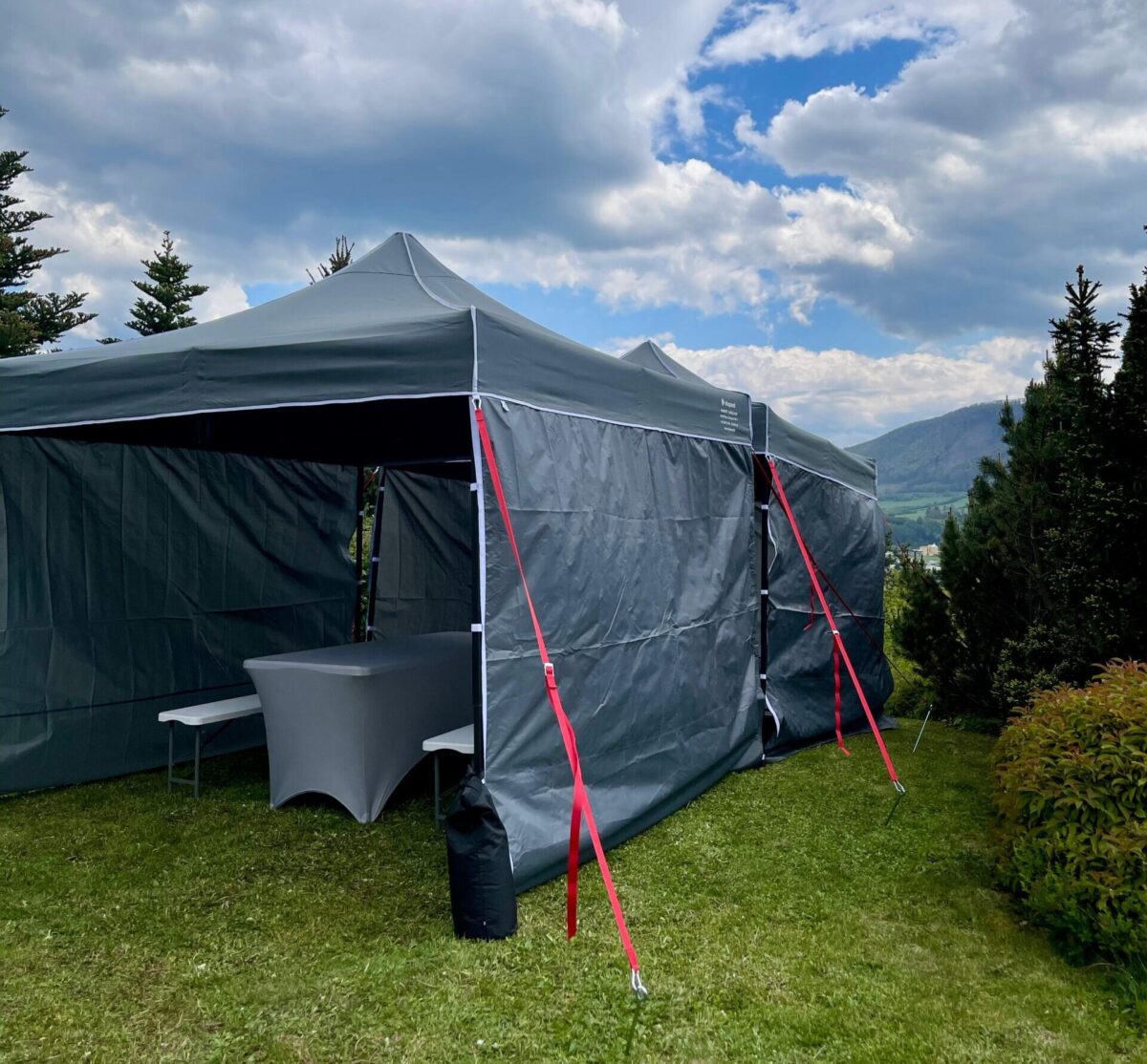 party stan, eventova agentura, eventove vybvavenie, pivne sety, standby stoly, barove stoly, prenajom party stanov, prenajom standby stolov, prenajom pivne sety, animatori, aventurka, animatori slovensko,