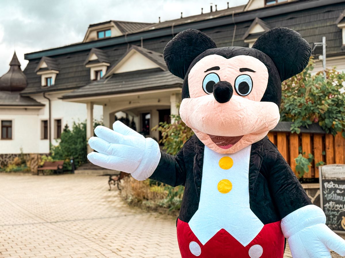 aventurka events nafukovací mega-maskot, maskot mickey, nafukovací maskot, maskot na detskú oslavu, maskot na mdd
